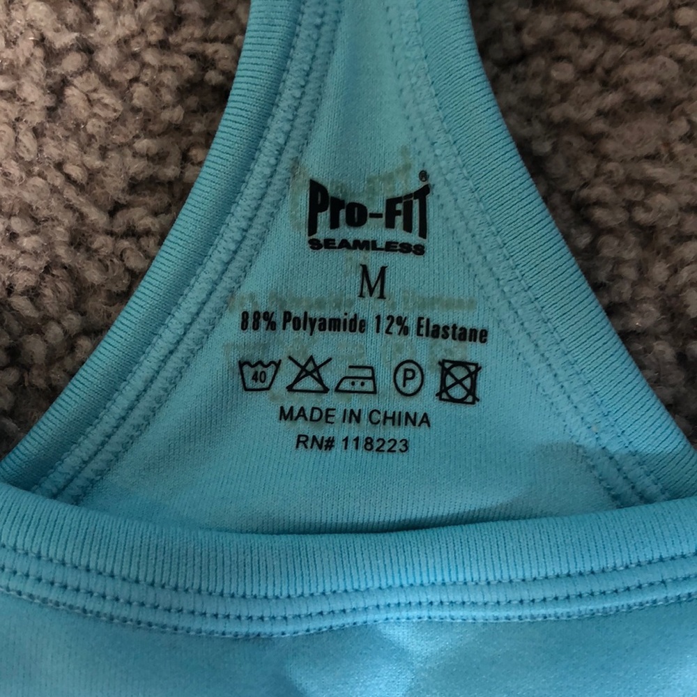 Blue workout tank top - Picture 2 of 3